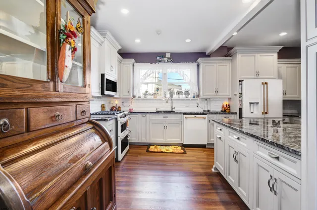 $1,799,900 | 811 Wesley Avenue, Ocean City, NJ 08226