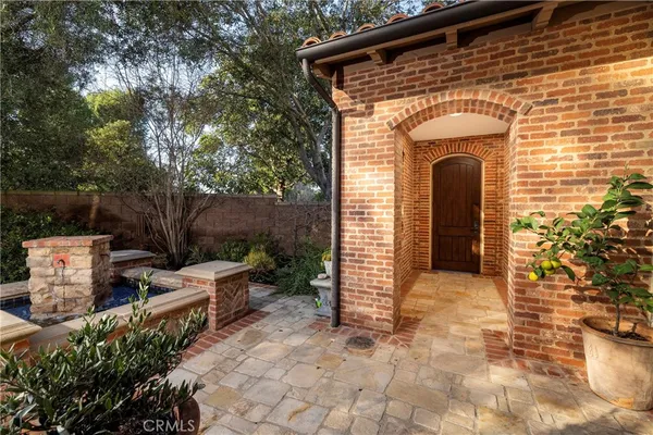 $5,748,000 | 46 Woods Trail, Irvine, CA 92603