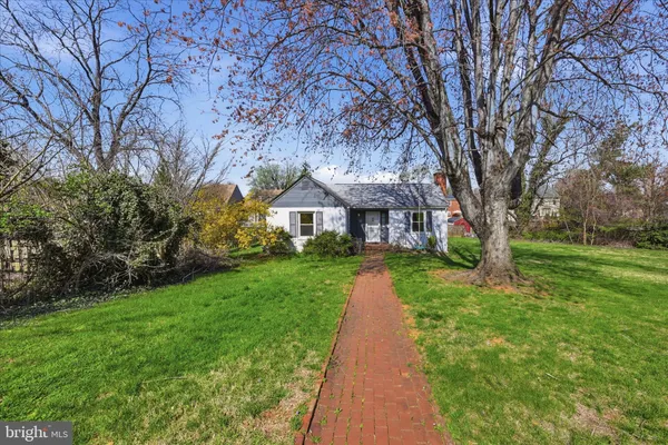 $2,275 | 110 Frazier Road, Warrenton, VA 20186