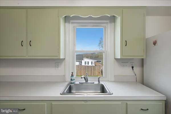 $2,275 | 110 Frazier Road, Warrenton, VA 20186