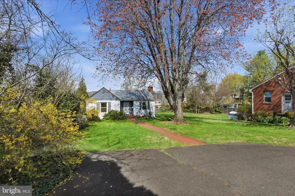 $2,275 | 110 Frazier Road, Warrenton, VA 20186