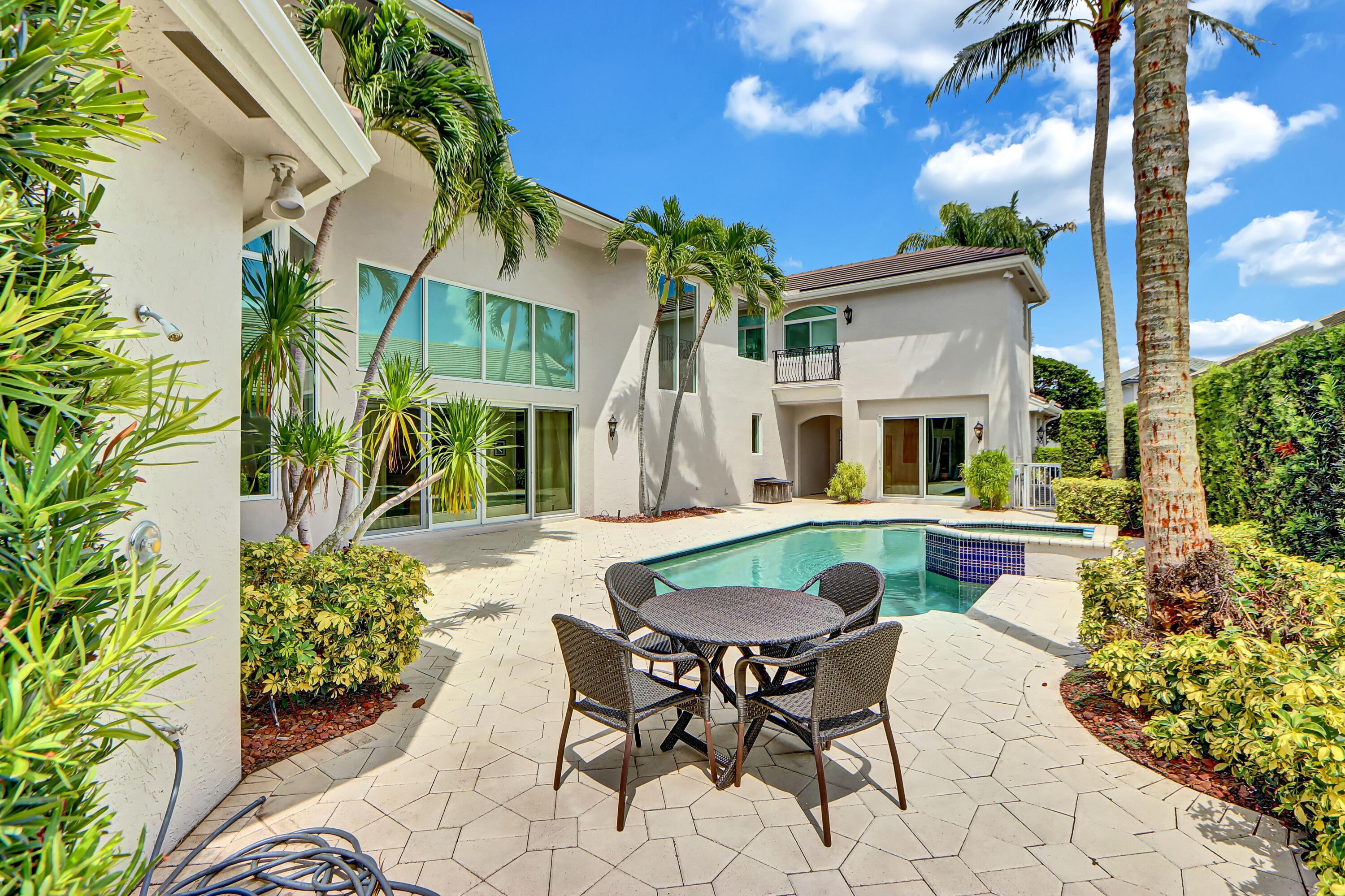 6521 Northwest 39th Terrace Boca Raton, FL 33496 - Photo 26 of 47 Courtyard - 2