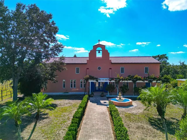 $2,695,000 | 19600 Highway 64, Bradenton, FL 34211