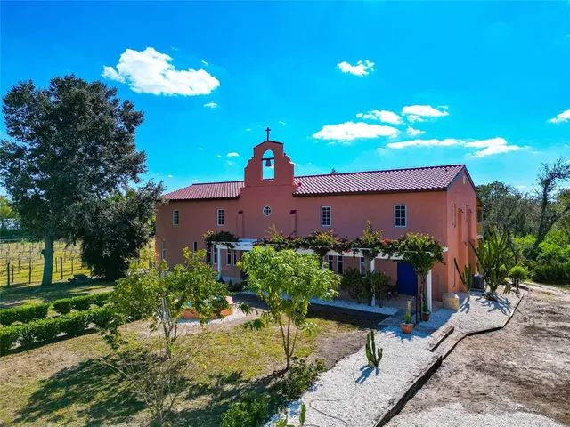 $2,695,000 | 19600 Highway 64, Bradenton, FL 34211