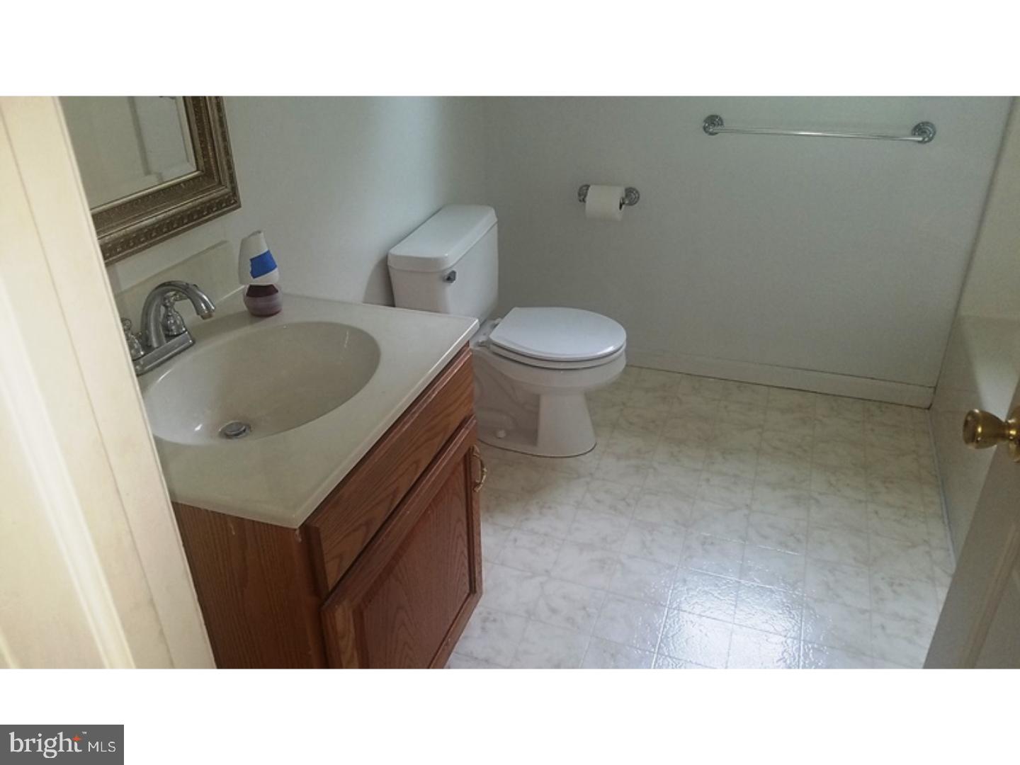 518 Albert Drive Sinking Spring, PA 19608 - Photo 8 of 12 Gallery Image 8
