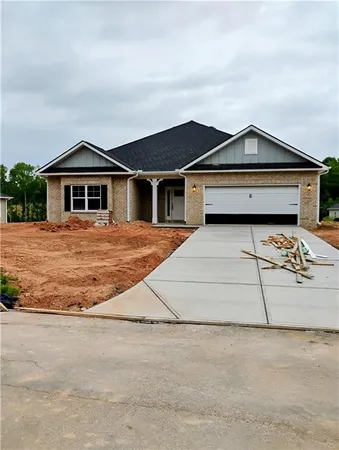 a view of house and outdoor space