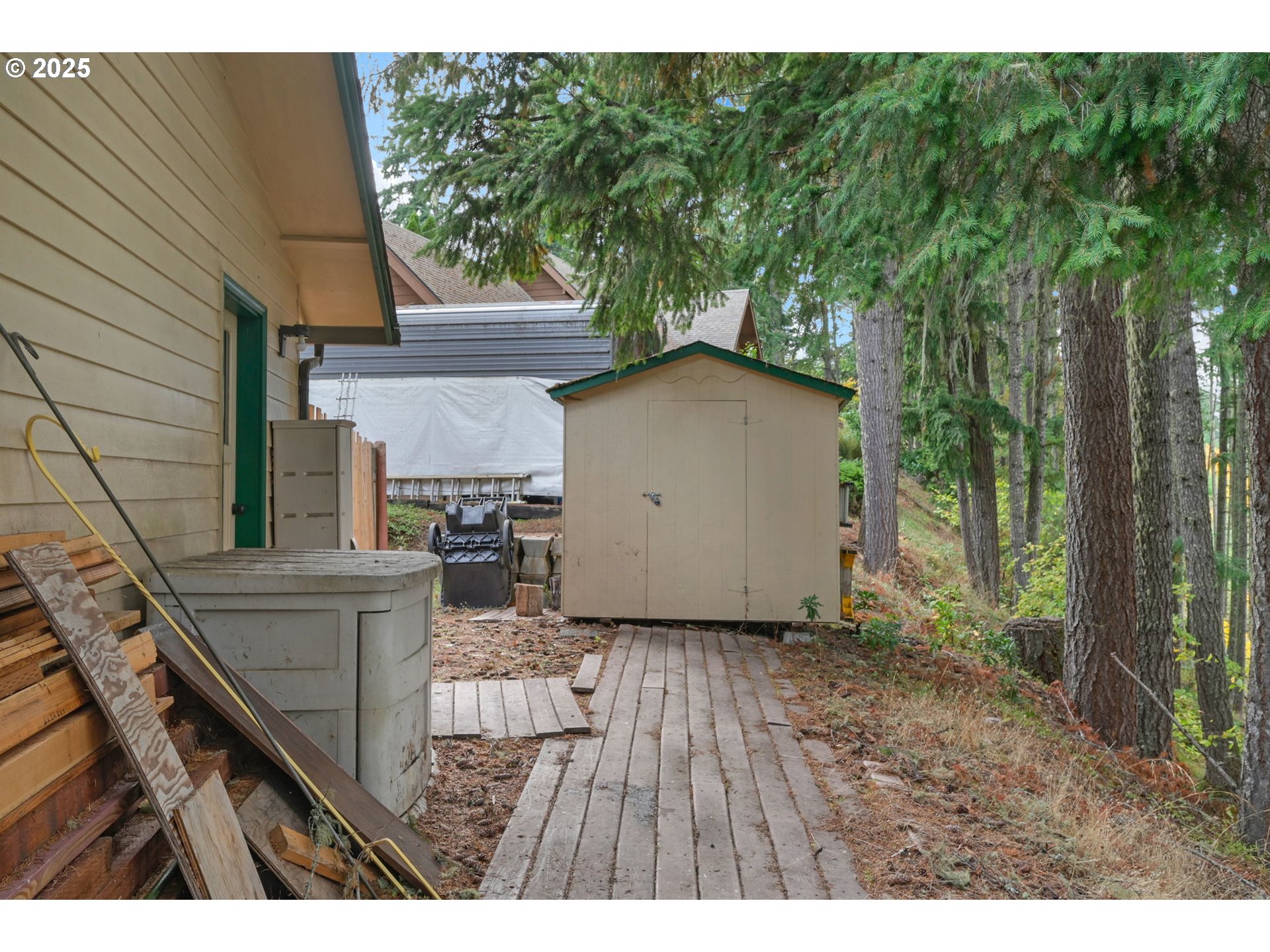 1853 Ridge Water Drive Sutherlin, OR 97479 - Photo 37 of 46