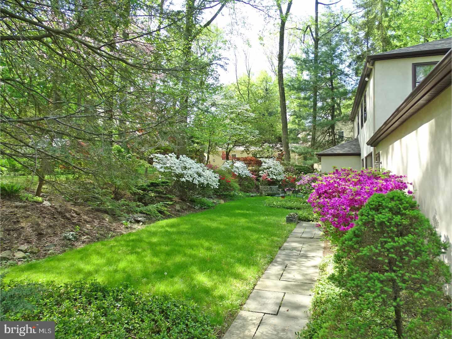 3402 Sawmill Road Newtown Square, PA 19073 - Photo 29 of 32 Exterior Back