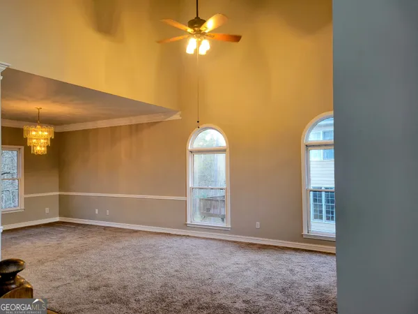 a view of empty room with window