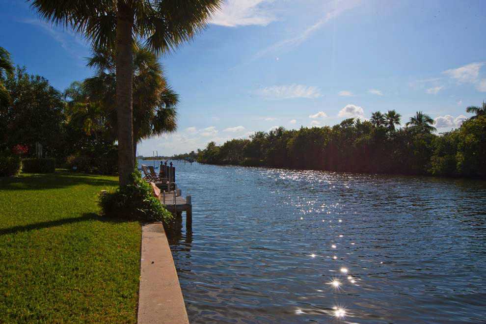 55 Curlew Road Lake Worth, FL 33462 - Photo 4 of 26 04_waterfront