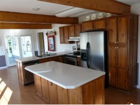 1216 Shiloh Road Greeneville, TN 37745 - Photo 3 of 12 Kitchen wIsland