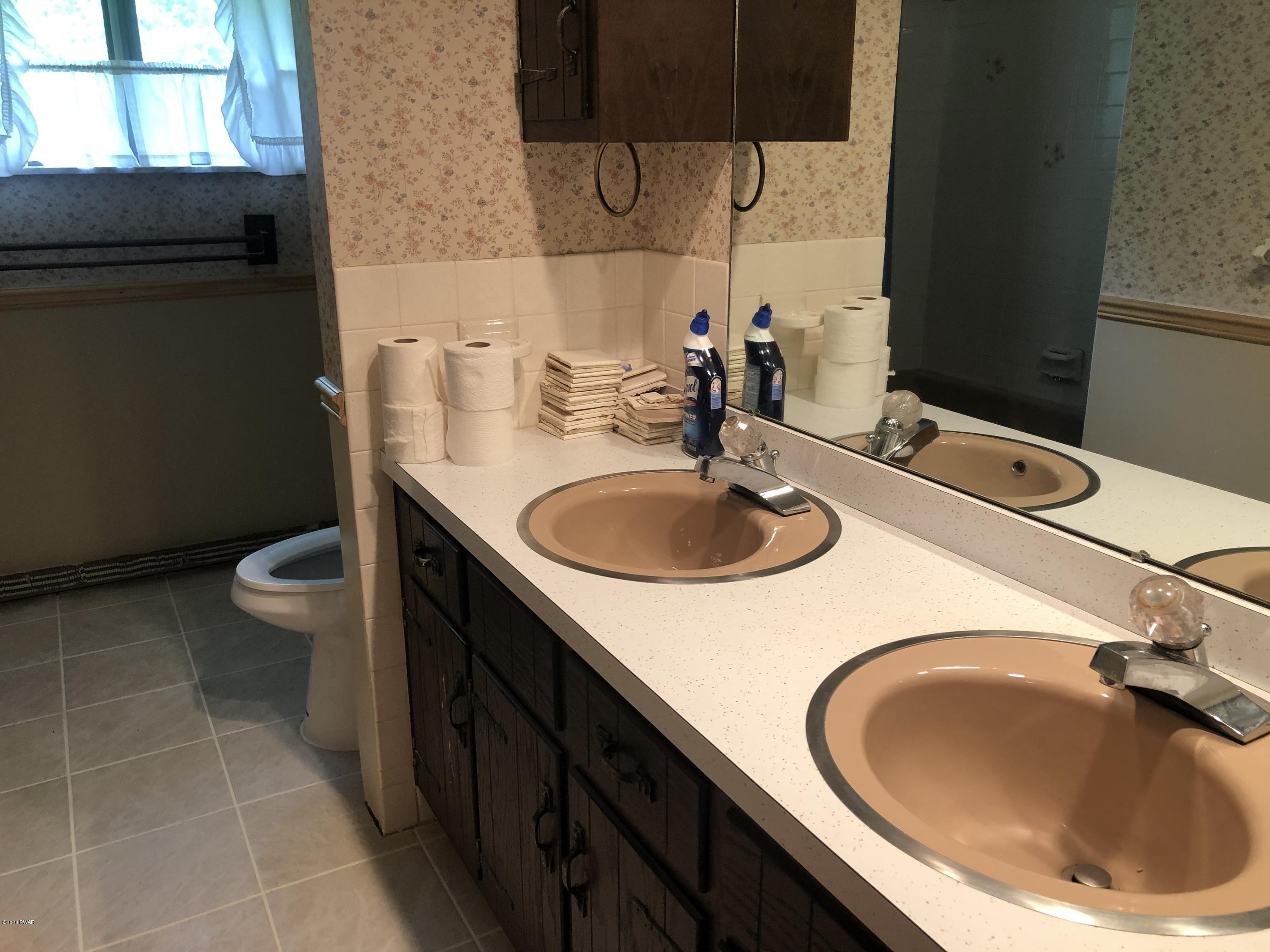 521 Perkins Pond Road Beach Lake, PA 18405 - Photo 15 of 27 Main Bath