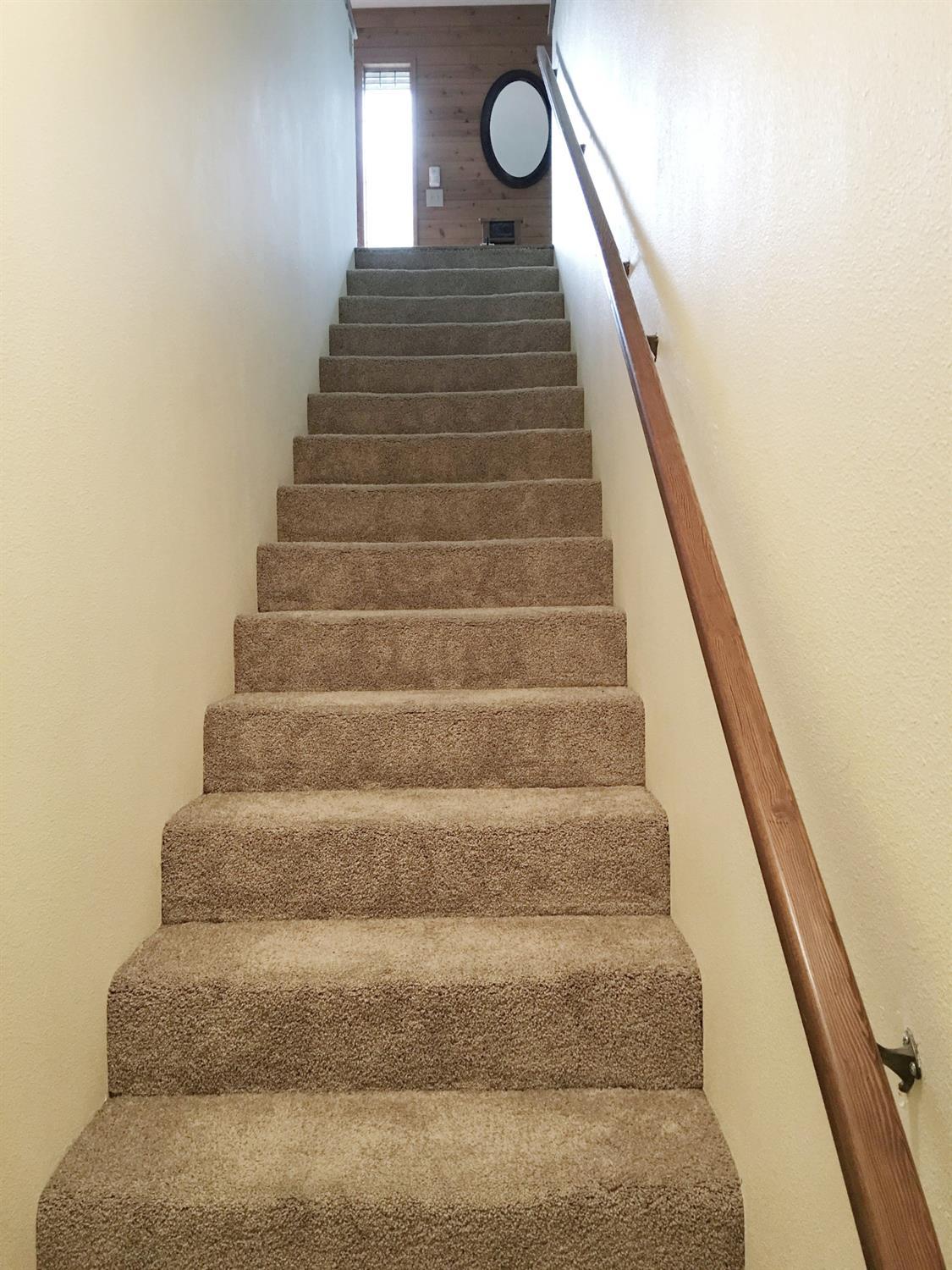 12221 Galice Road Merlin, OR 97532 - Photo 20 of 35 a view of entryway