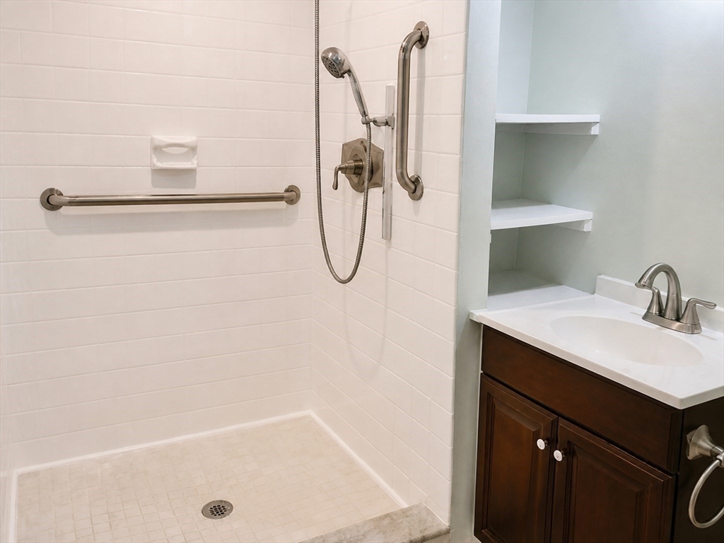 40 Village Road, Unit 1012 Middleton, MA 01949 - Photo 21 of 40 Gallery Image 21