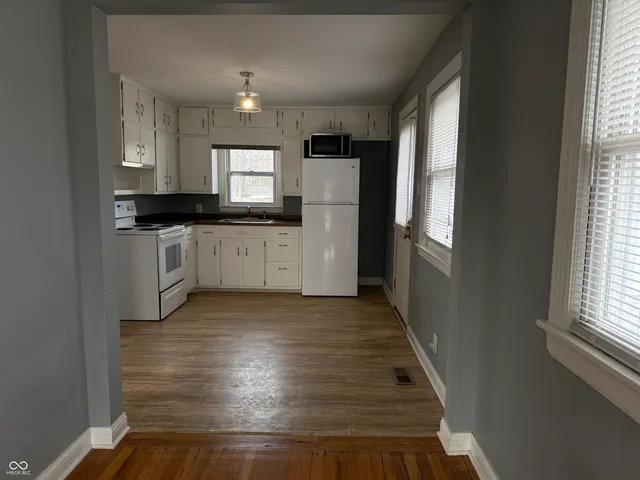 $1,650 | 522 Euclid Avenue, Greenwood, IN 46142