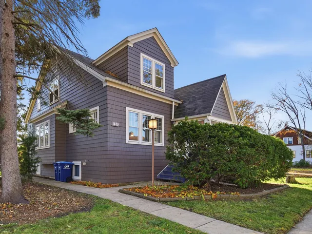 $415,000 | 1489 East Algonquin Road, Des Plaines, IL 60016