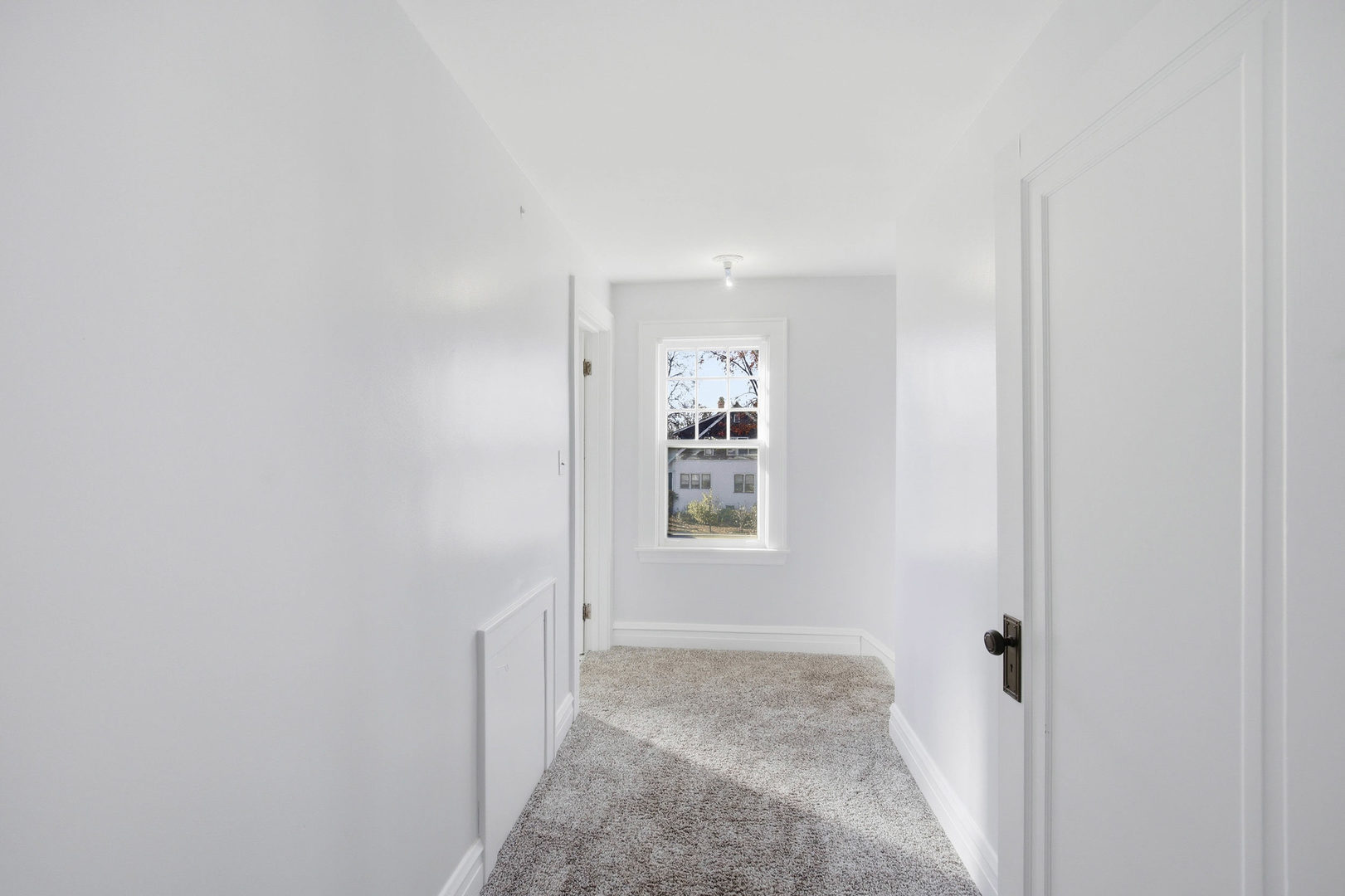 1489 East Algonquin Road Des Plaines, IL 60016 - Photo 12 of 34 a view of an empty room