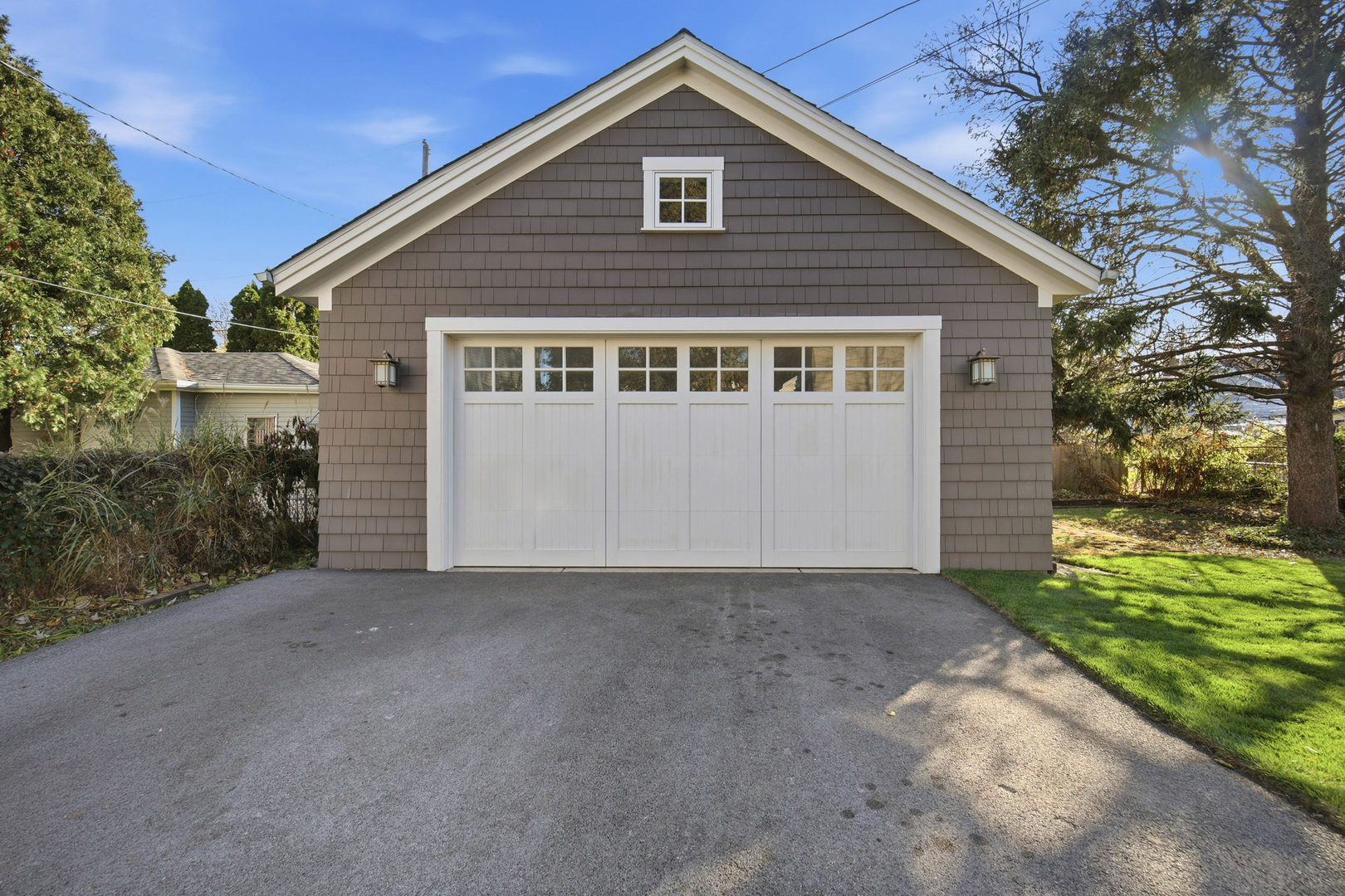 1489 East Algonquin Road Des Plaines, IL 60016 - Photo 22 of 34 a view of a house with a yard
