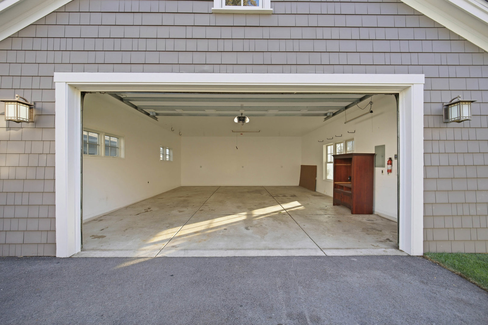 1489 East Algonquin Road Des Plaines, IL 60016 - Photo 23 of 34 a view of parking garage