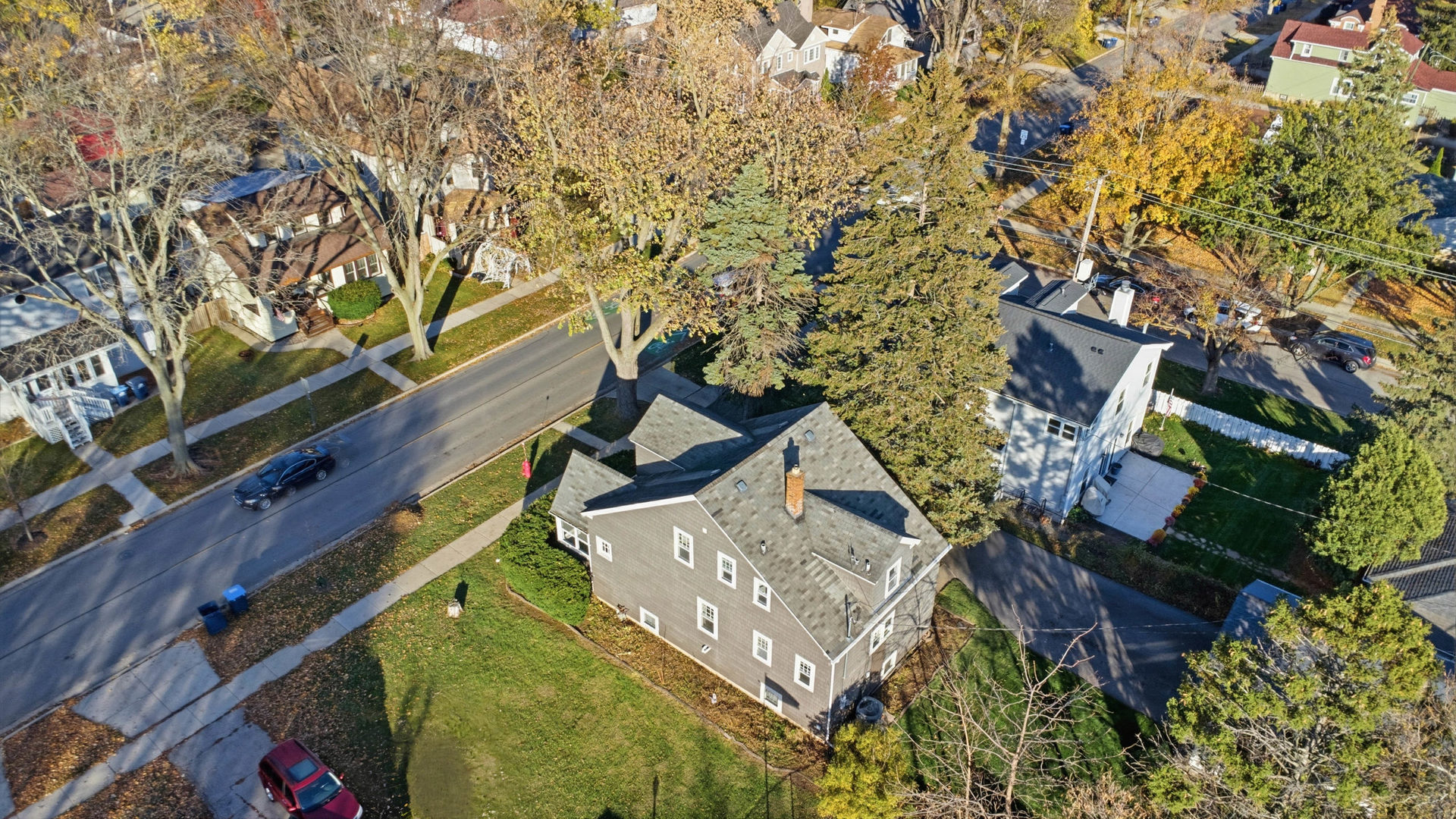 1489 East Algonquin Road Des Plaines, IL 60016 - Photo 28 of 34 view of a house with a yard