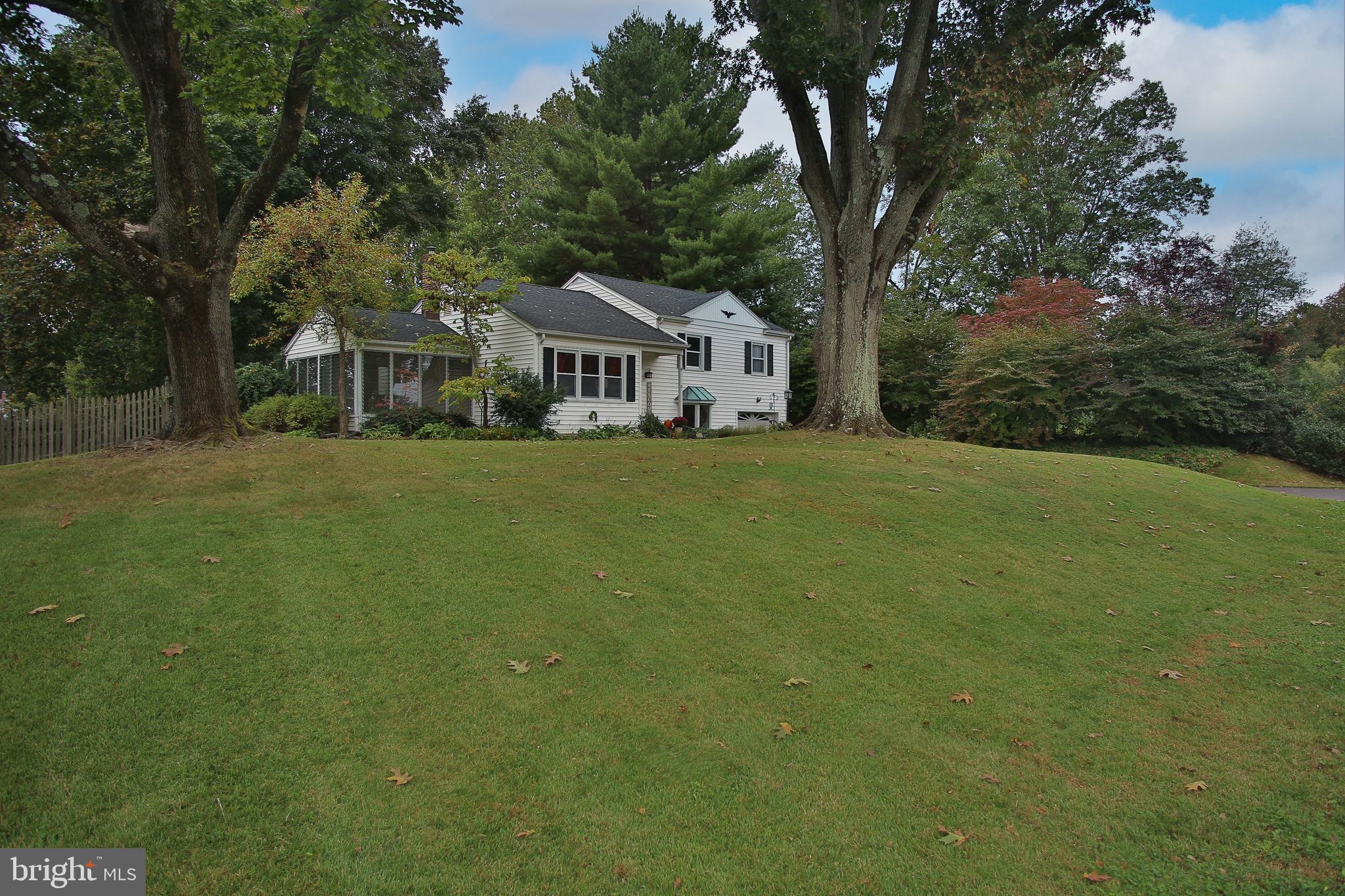 17 Ardsley Road Yardley, PA 19067 - Photo 19 of 20 Front