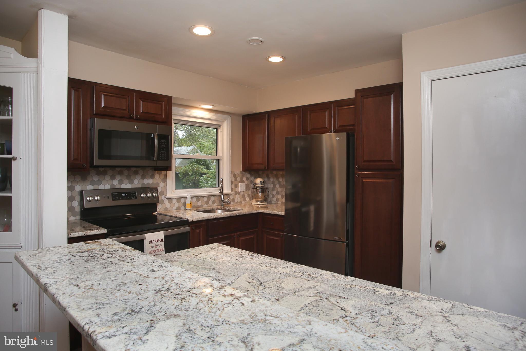 17 Ardsley Road Yardley, PA 19067 - Photo 7 of 20 Kitchen