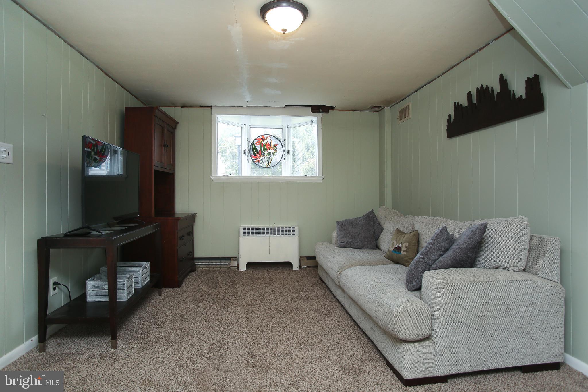 17 Ardsley Road Yardley, PA 19067 - Photo 9 of 20 Family Room