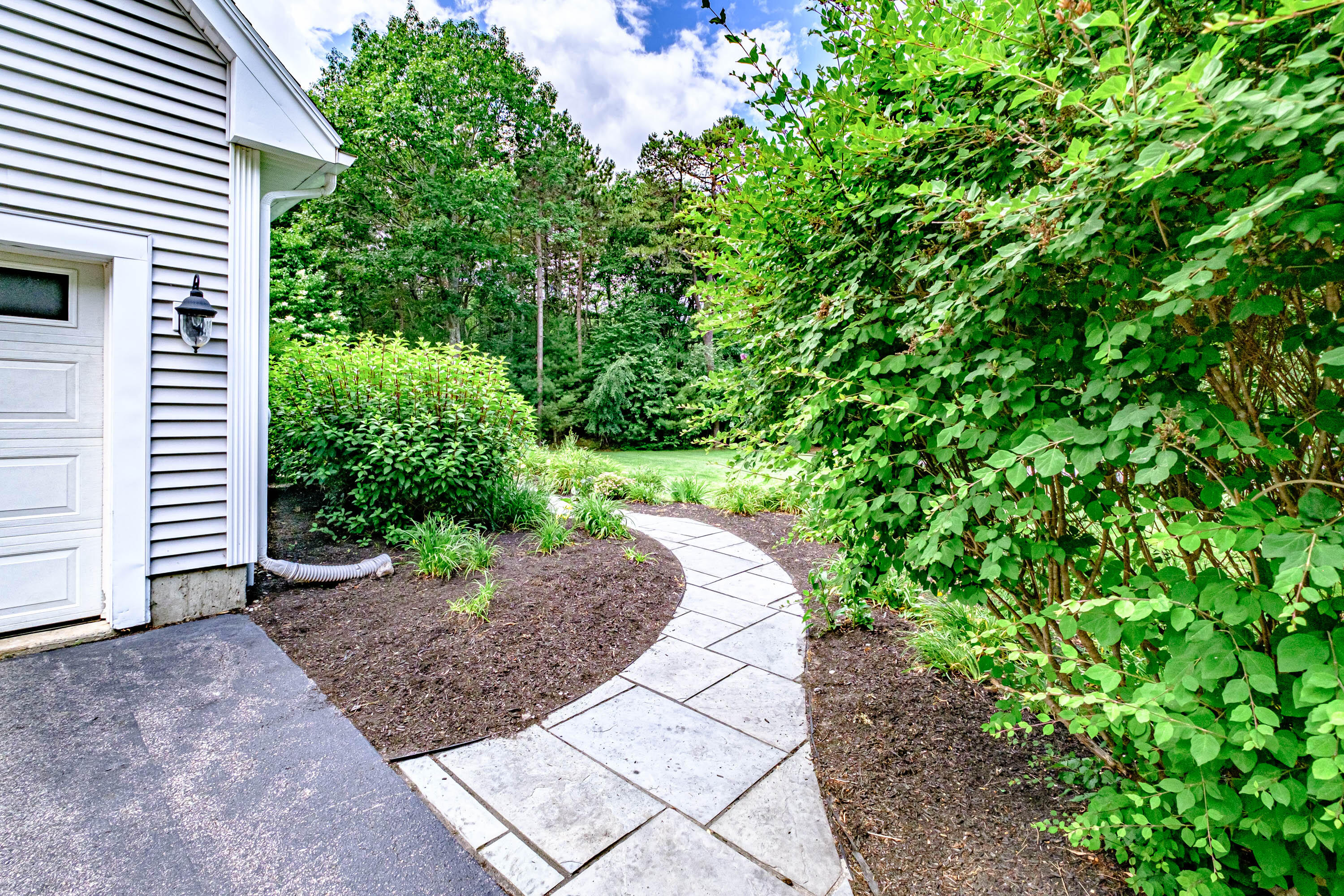 9 Springbrook Lane Scarborough, ME 04074 - Photo 4 of 61 20220628gp-62013