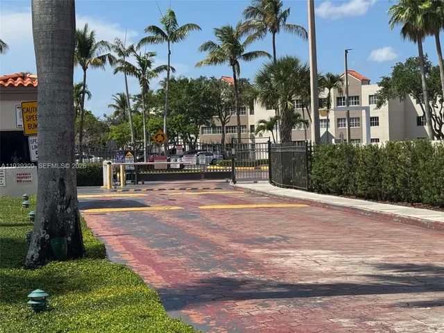 $2,150 | 6045 Northwest 186th Street, Unit 323, Hialeah, FL 33015