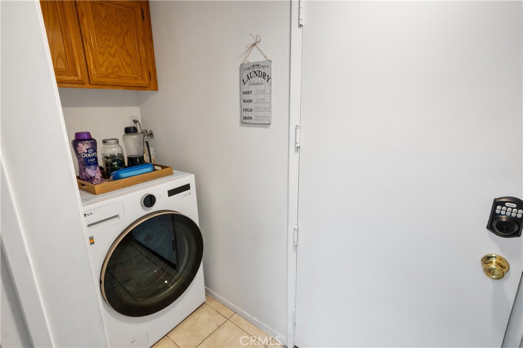 686 Azure Lane, Unit 2 Corona, CA 92879 - Photo 22 of 31