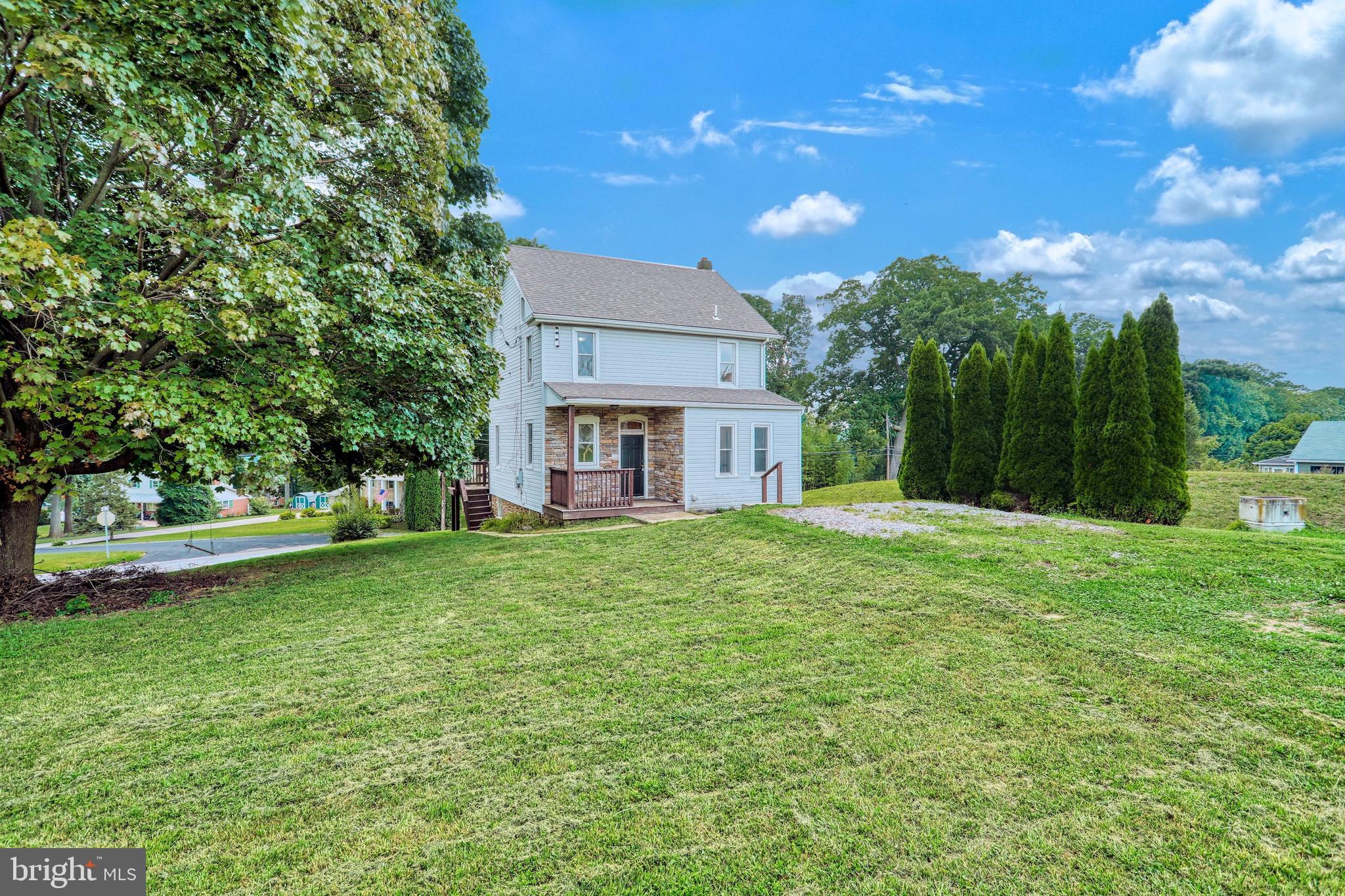 105 Kendale Road Red Lion, PA 17356 - Photo 2 of 40 Gallery Image 2