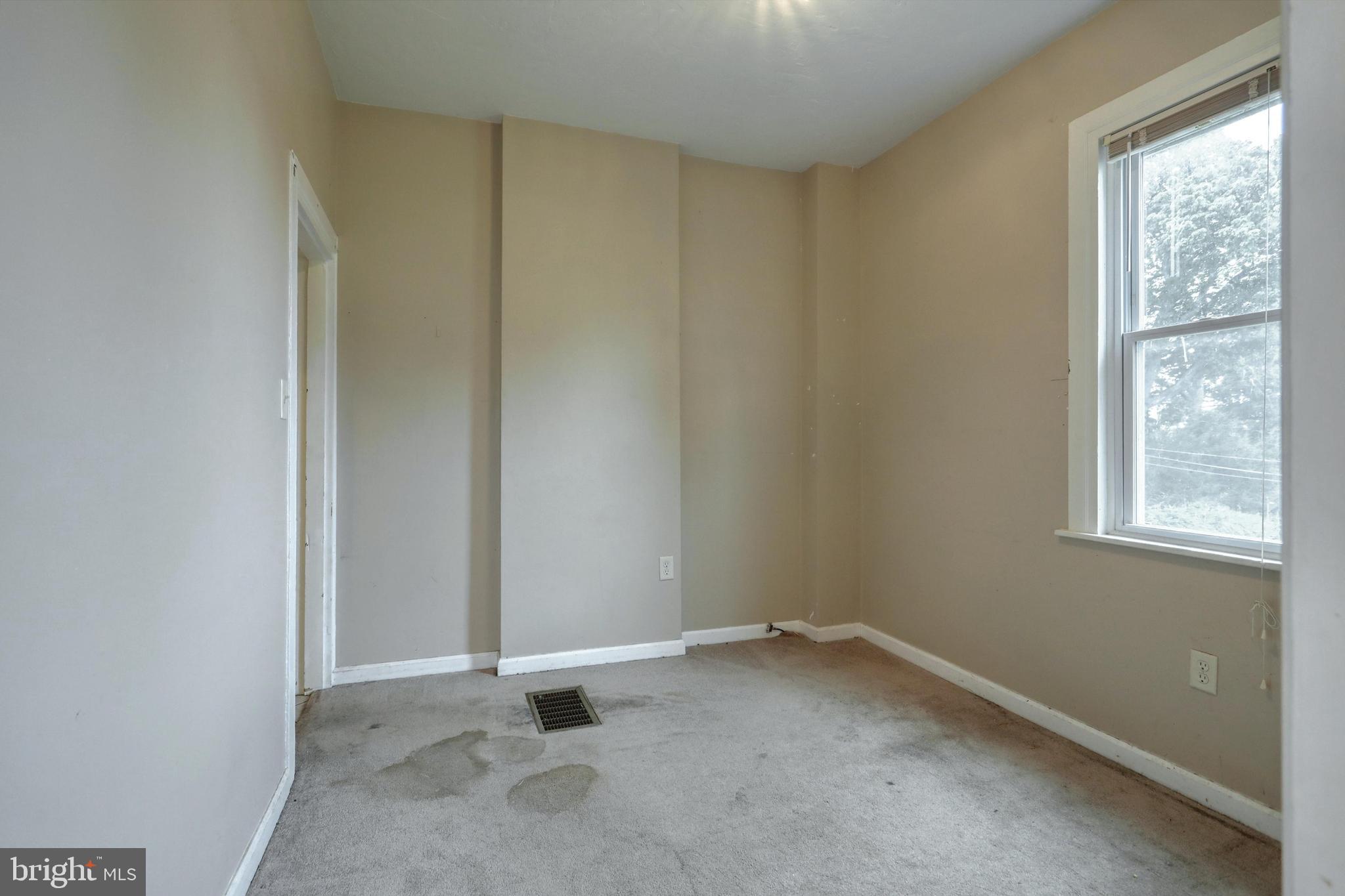 105 Kendale Road Red Lion, PA 17356 - Photo 25 of 40 Main Floor Office/Den
