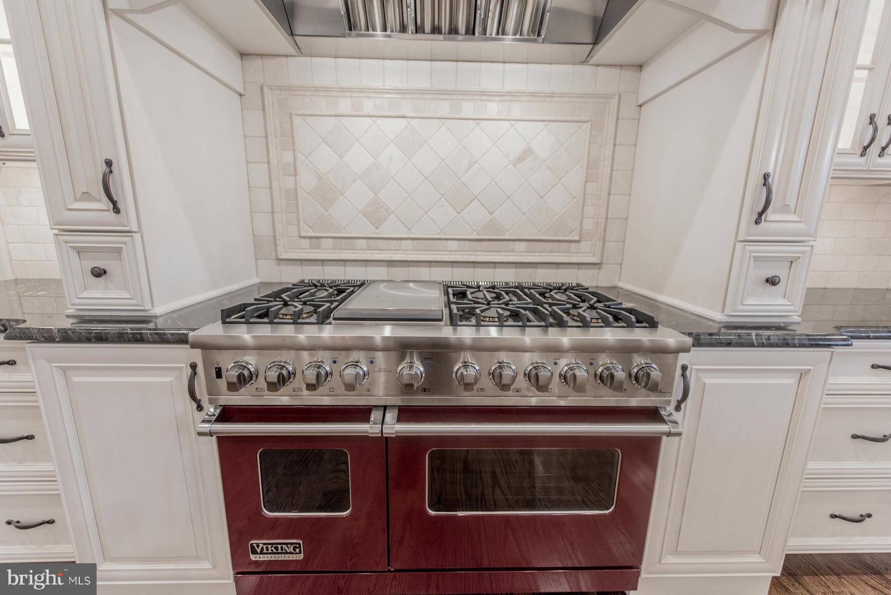 2684 Daisy Road Woodbine, MD 21797 - Photo 13 of 30 Kitchen w/6-burner gas cooktop