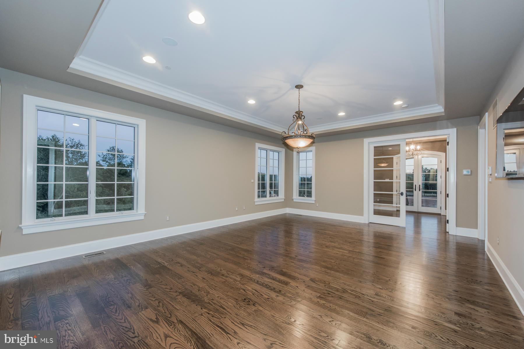 2684 Daisy Road Woodbine, MD 21797 - Photo 18 of 30 Main Level Owner's Suite