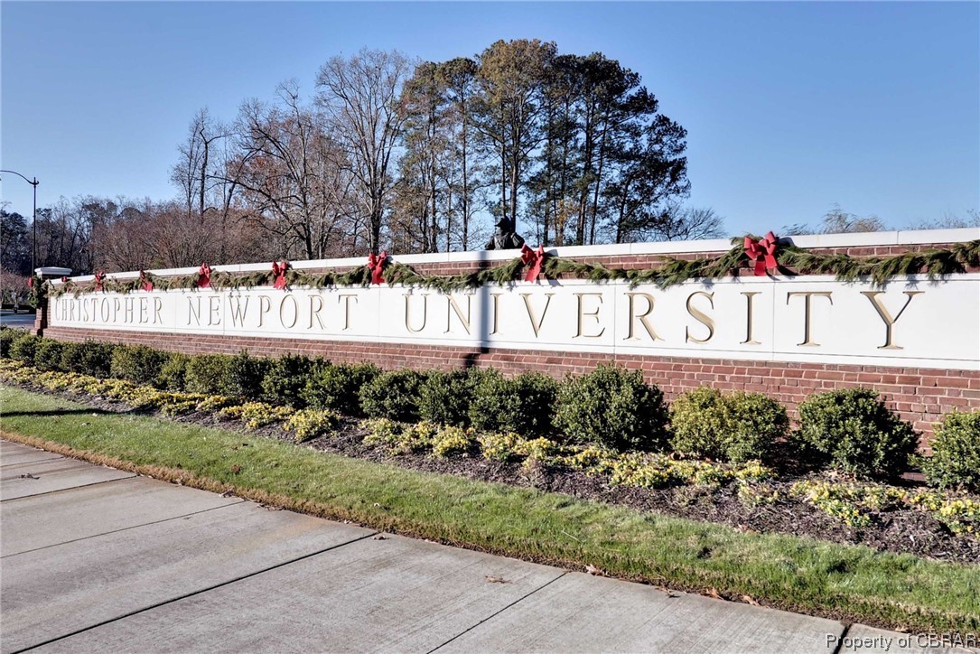 122 Selden Road Newport News, VA 23606 - Photo 30 of 38 Great vibes with a local university moments away!