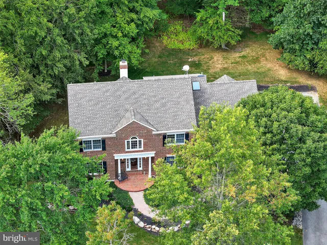 $874,000 | 38 Yarmouth Lane, Downingtown, PA 19335