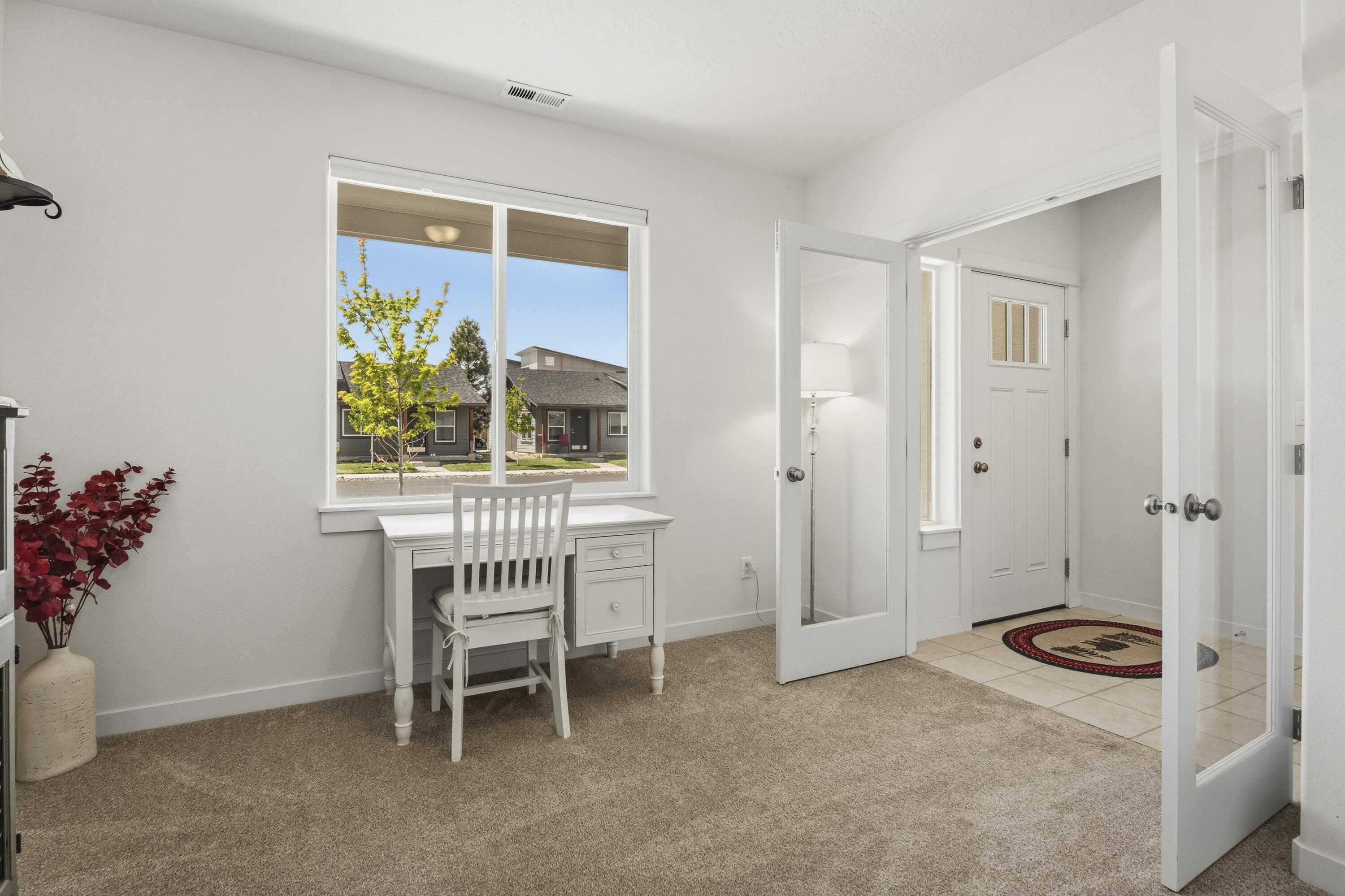 694 North Reed Street Sisters, OR 97759 - Photo 18 of 37 17