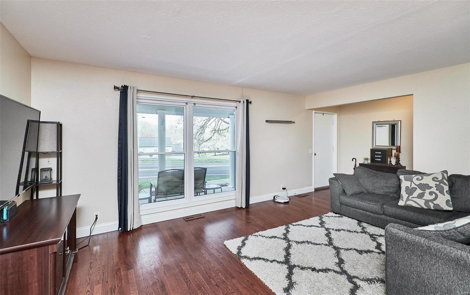 4330 Parker Road Black Jack, MO 63033 - Photo 12 of 38