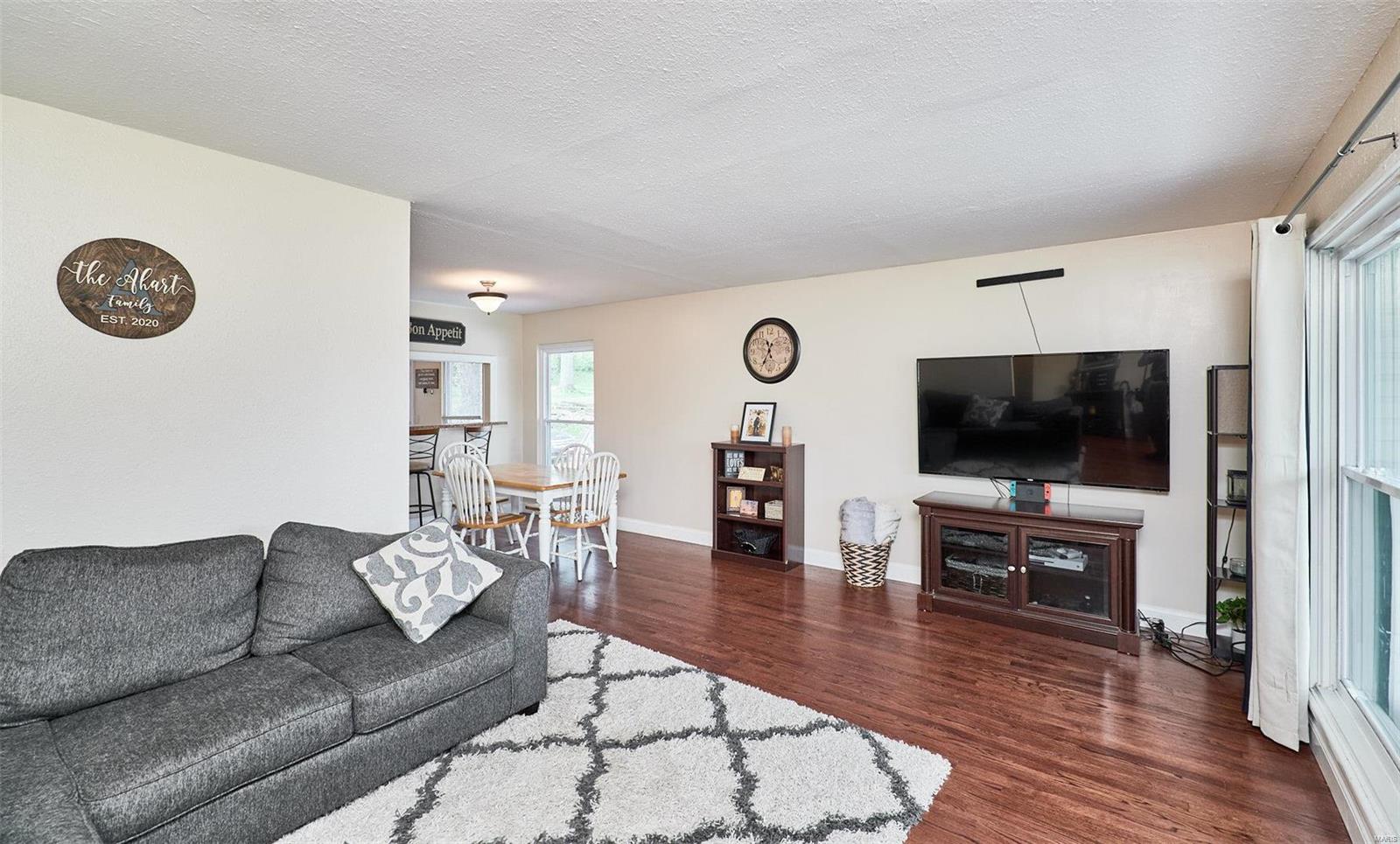 4330 Parker Road Black Jack, MO 63033 - Photo 14 of 38