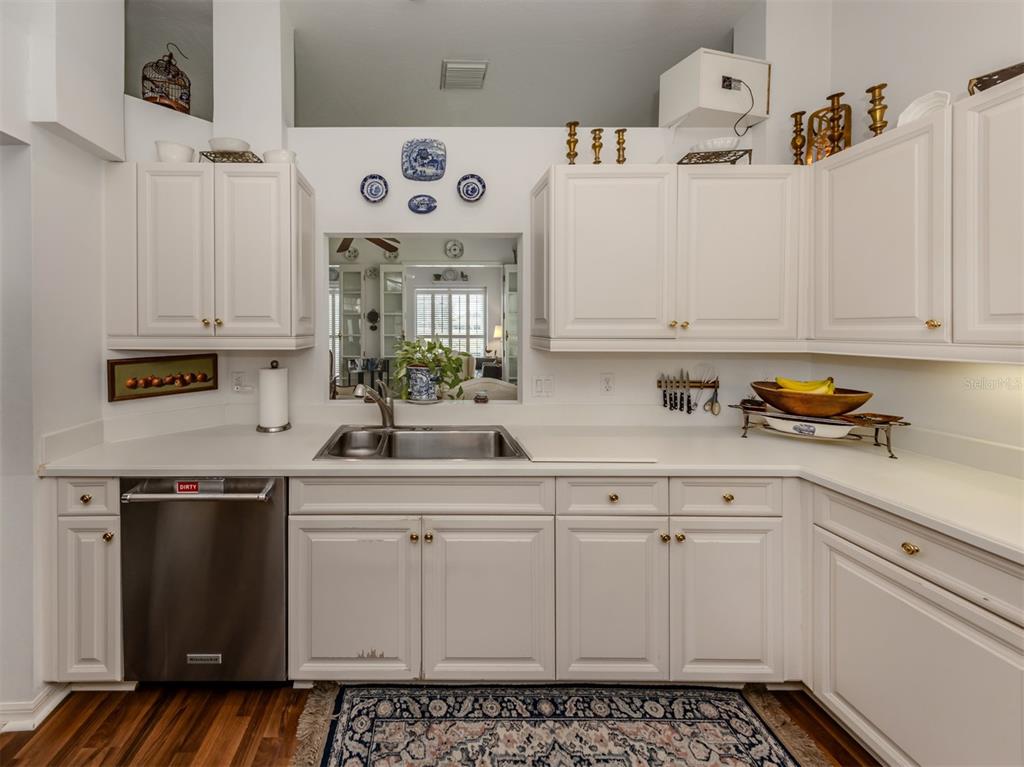 553 Fallbrook Drive Venice, FL 34292 - Photo 29 of 65