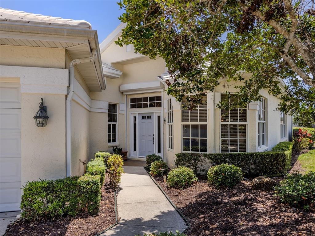 553 Fallbrook Drive Venice, FL 34292 - Photo 3 of 65