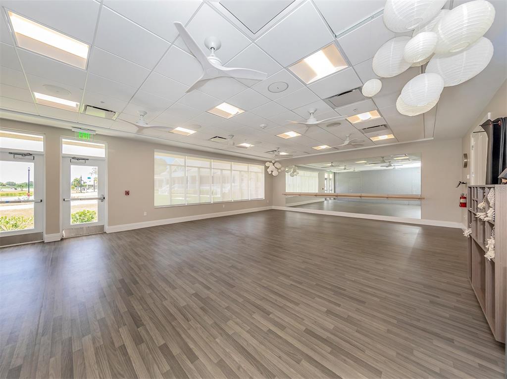 553 Fallbrook Drive Venice, FL 34292 - Photo 44 of 65