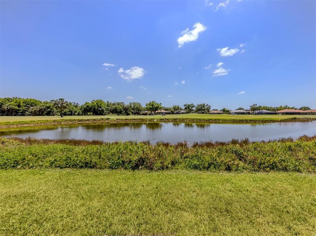 553 Fallbrook Drive Venice, FL 34292 - Photo 8 of 65