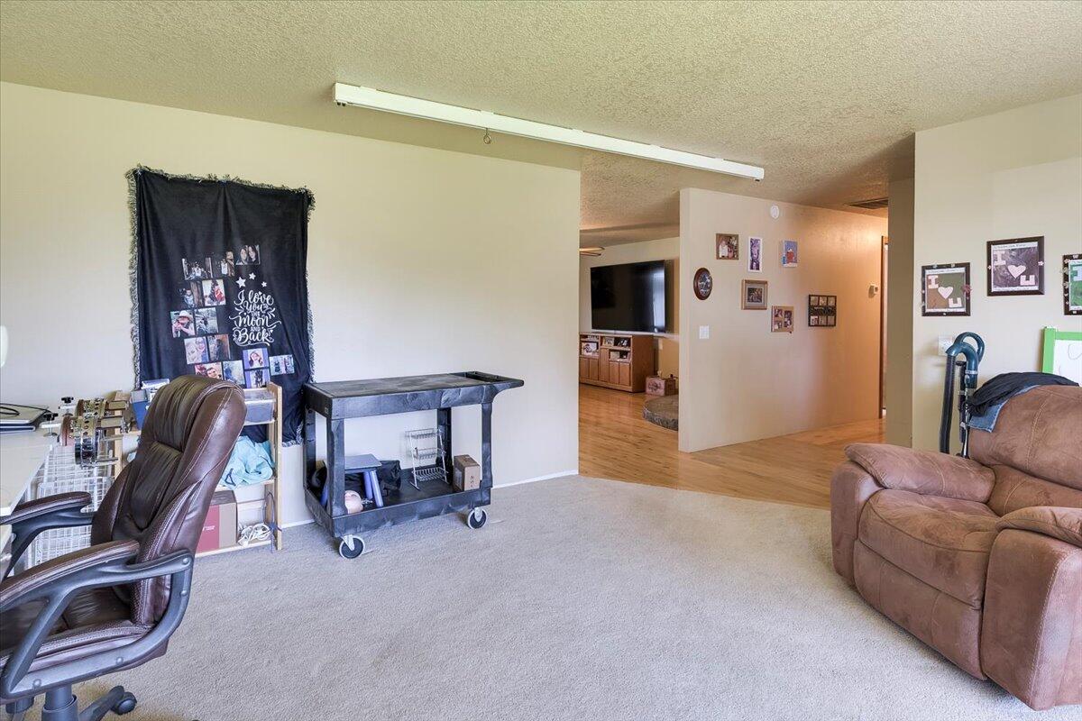 549 Martingale Road Prineville, OR 97754 - Photo 13 of 23 03-549 Martingale Rd, Prineville-3
