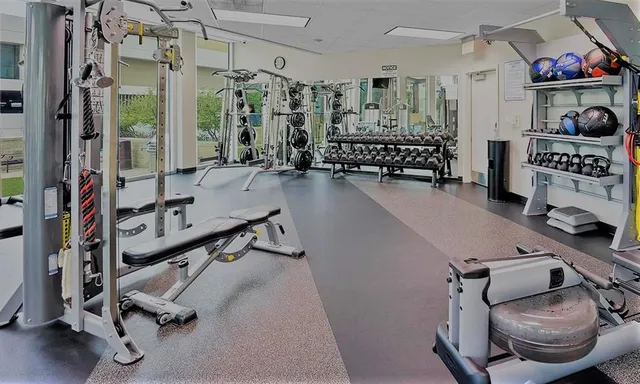 $1,795 | 500 Throckmorton Street, Unit 1310, Fort Worth, TX 76102