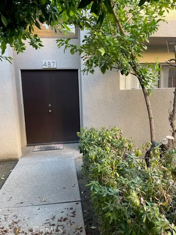 a view of a tennis court