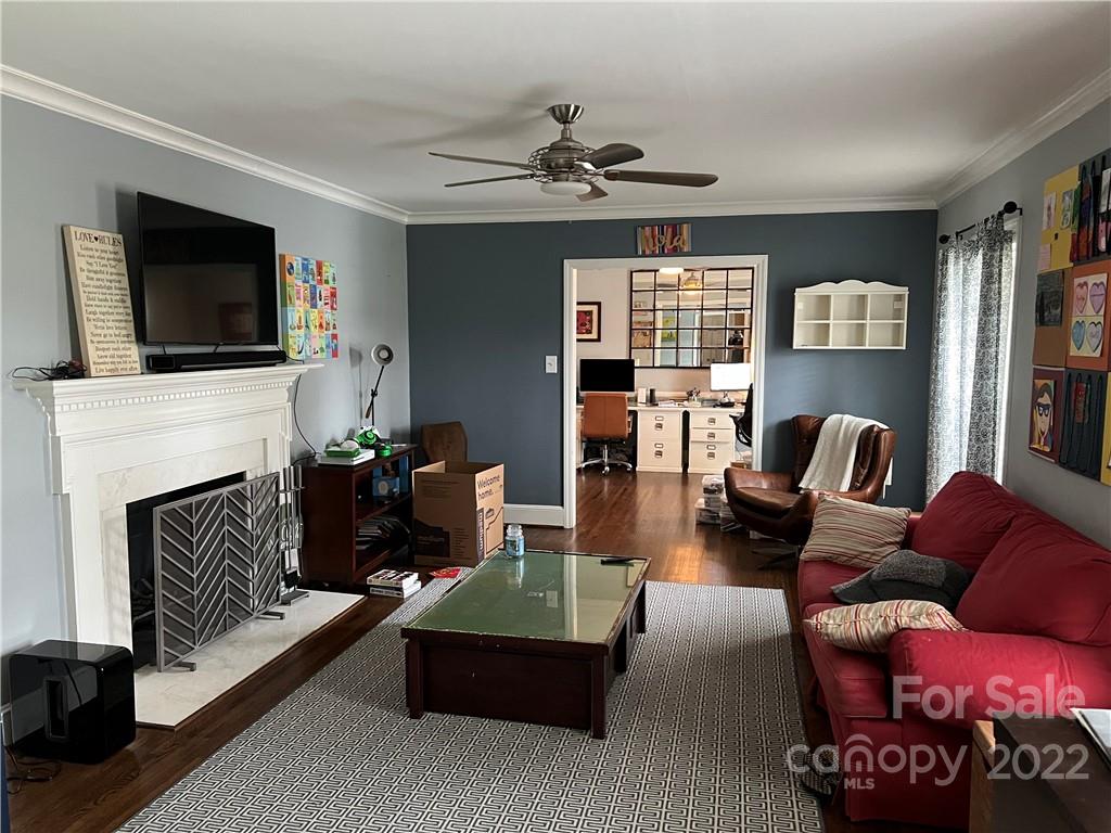 2435 Hatherly Road Charlotte, NC 28209 - Photo 5 of 11 Gallery Image 5