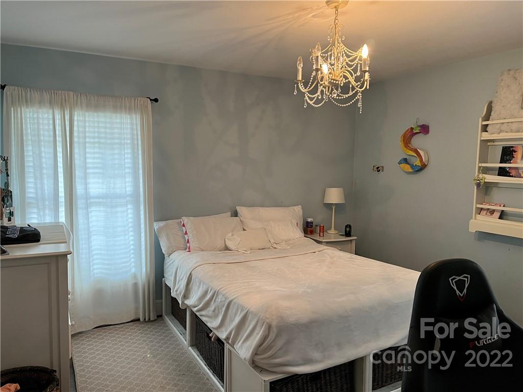 2435 Hatherly Road Charlotte, NC 28209 - Photo 7 of 11 Gallery Image 7