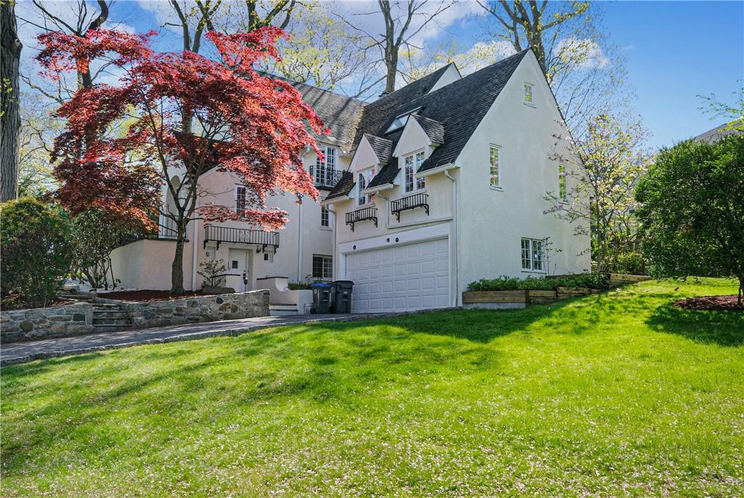 Welcome to 29 Bretton Road, Scarsdale (in Edgemont School District).
