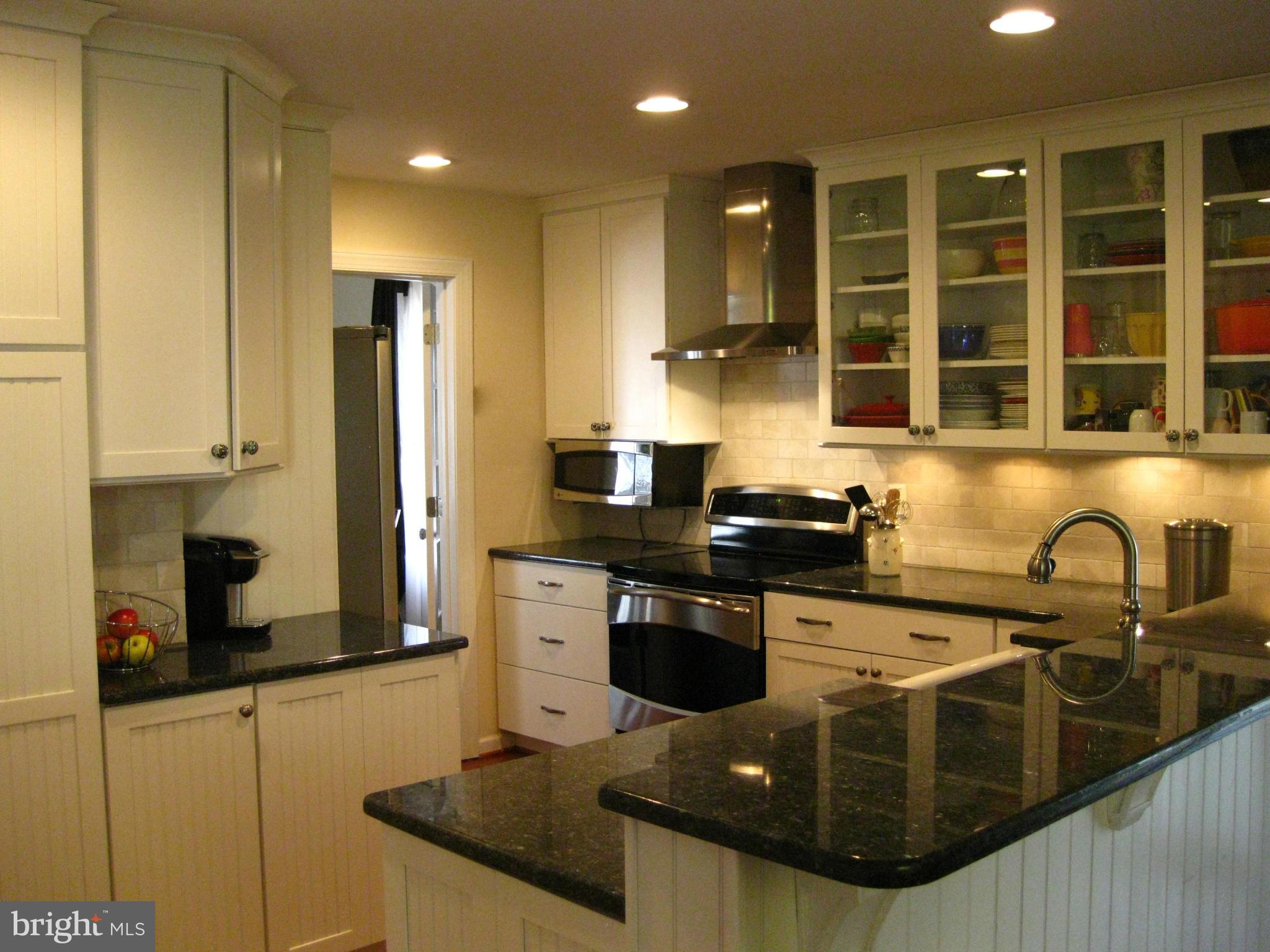 1514 Stuart Road Herndon, VA 20170 - Photo 5 of 20 Kitchen